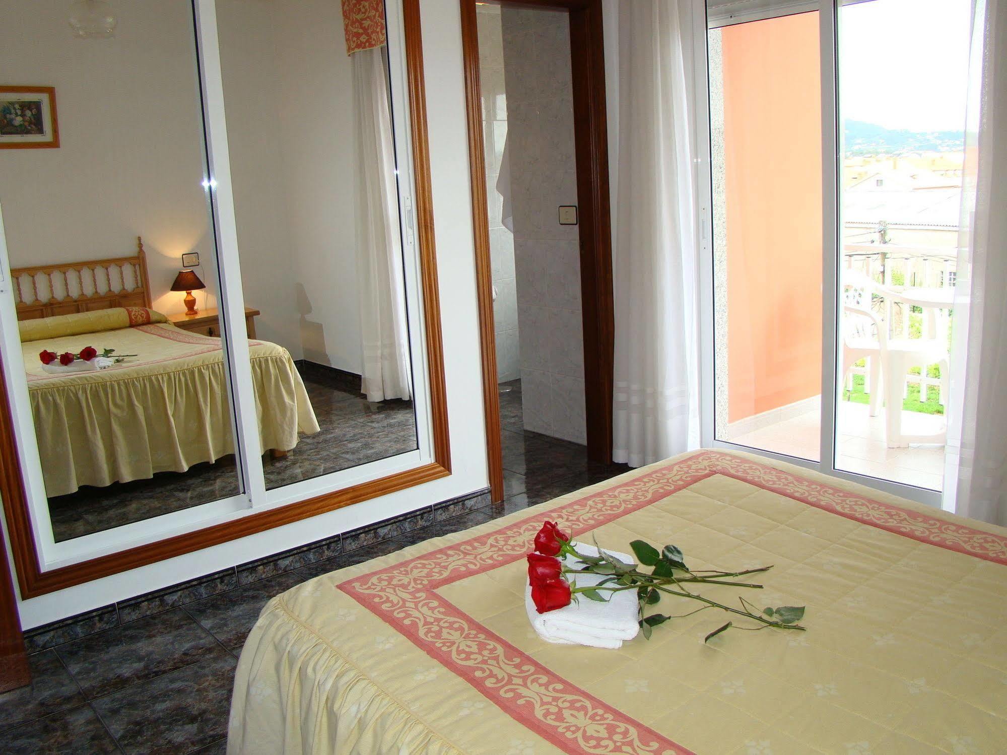 Hostal San Roque Portonovo Exterior photo